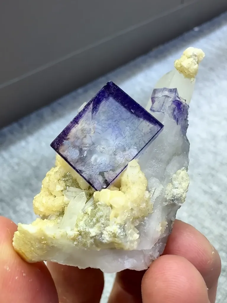 Natural Purple Cubic Fluorite coexists with Quartz and Flaky Calcite comes from Yaogangxian,Hunan 30*30*50MM - image 2