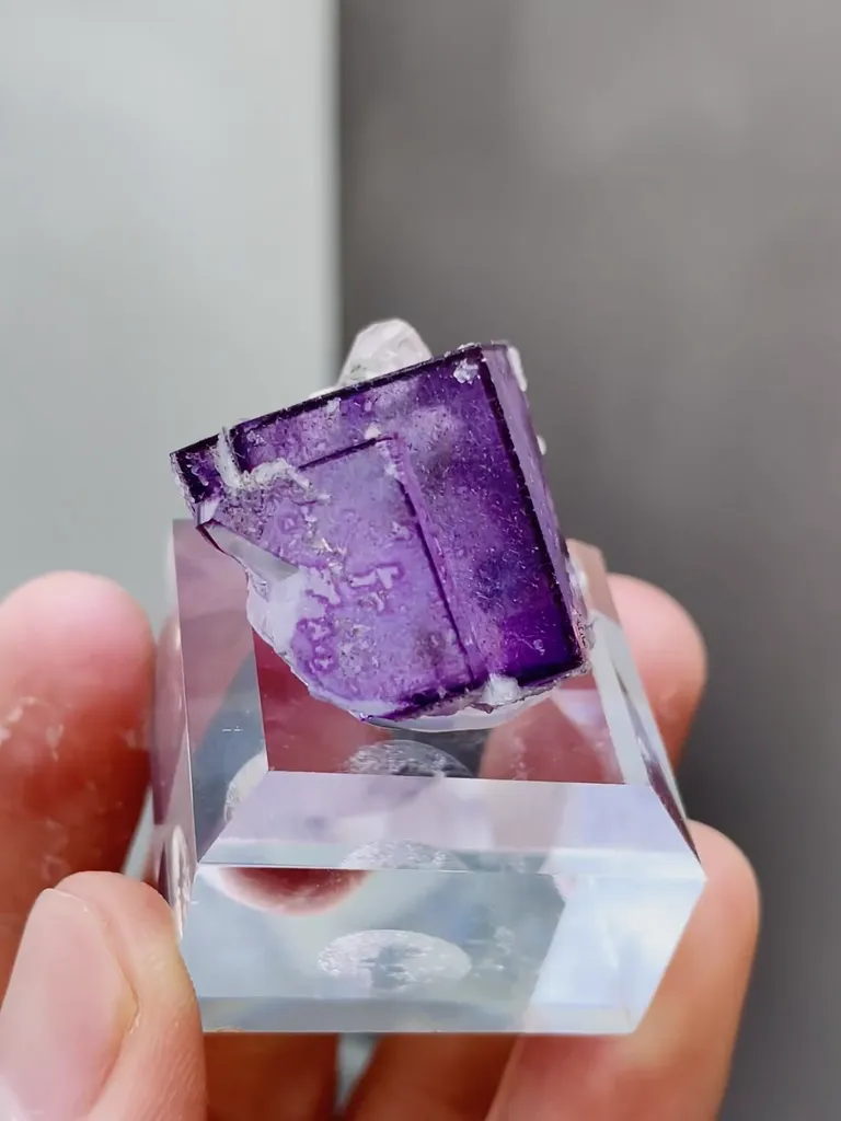 Natural Purple Cubic Fluorite coexists with Quartz comes from YaogangXian,Hunan 30*25*20MM - image 5