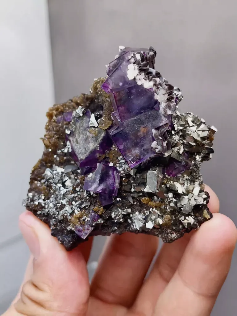 Natural Purple Cubic Fluorite coexists with Toxic Sand comes from Yaogangxian,Hunan 50*25*55MM - image 2