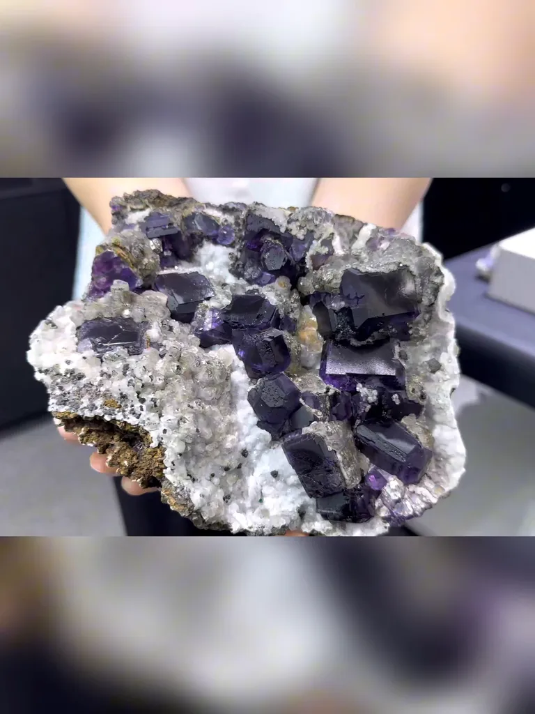 Natural Purple Cubic Fluorite comes from Fujian，China 180*15*80MM - image 2