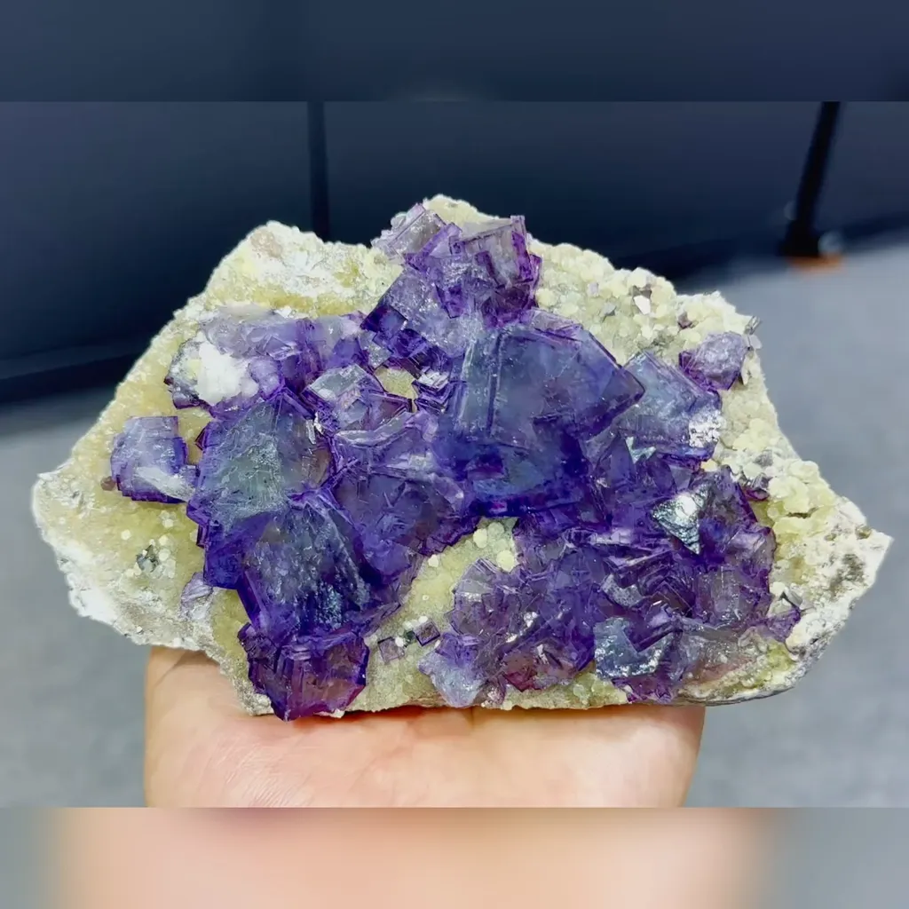 Natural Purple Cubic Fluorite comes from Yaogangxian,Hunan 140*85*30MM image