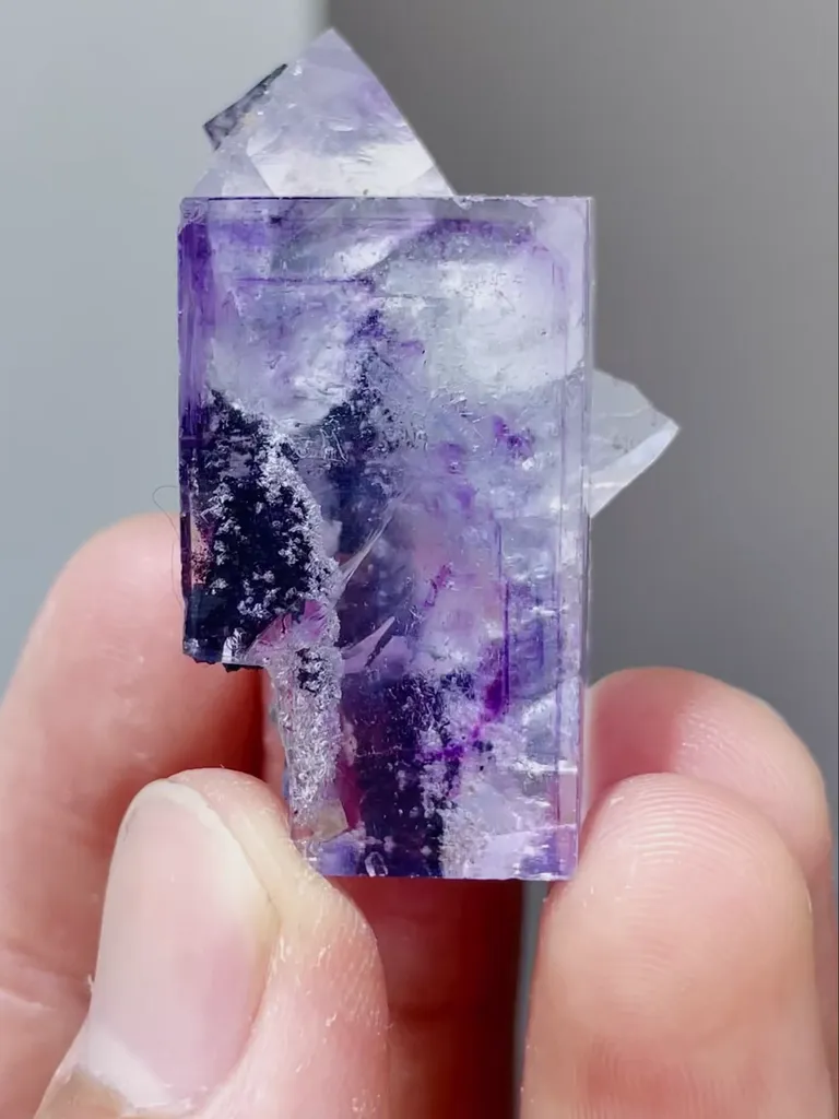 Natural Purple Cubic Fluorite comes from Yaogangxian,Hunan 19*22*35MM - image 3