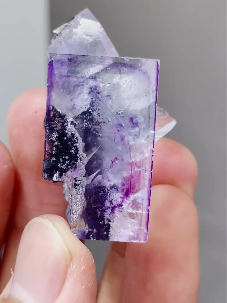 Natural Purple Cubic Fluorite comes from Yaogangxian,Hunan 19*22*35MM image