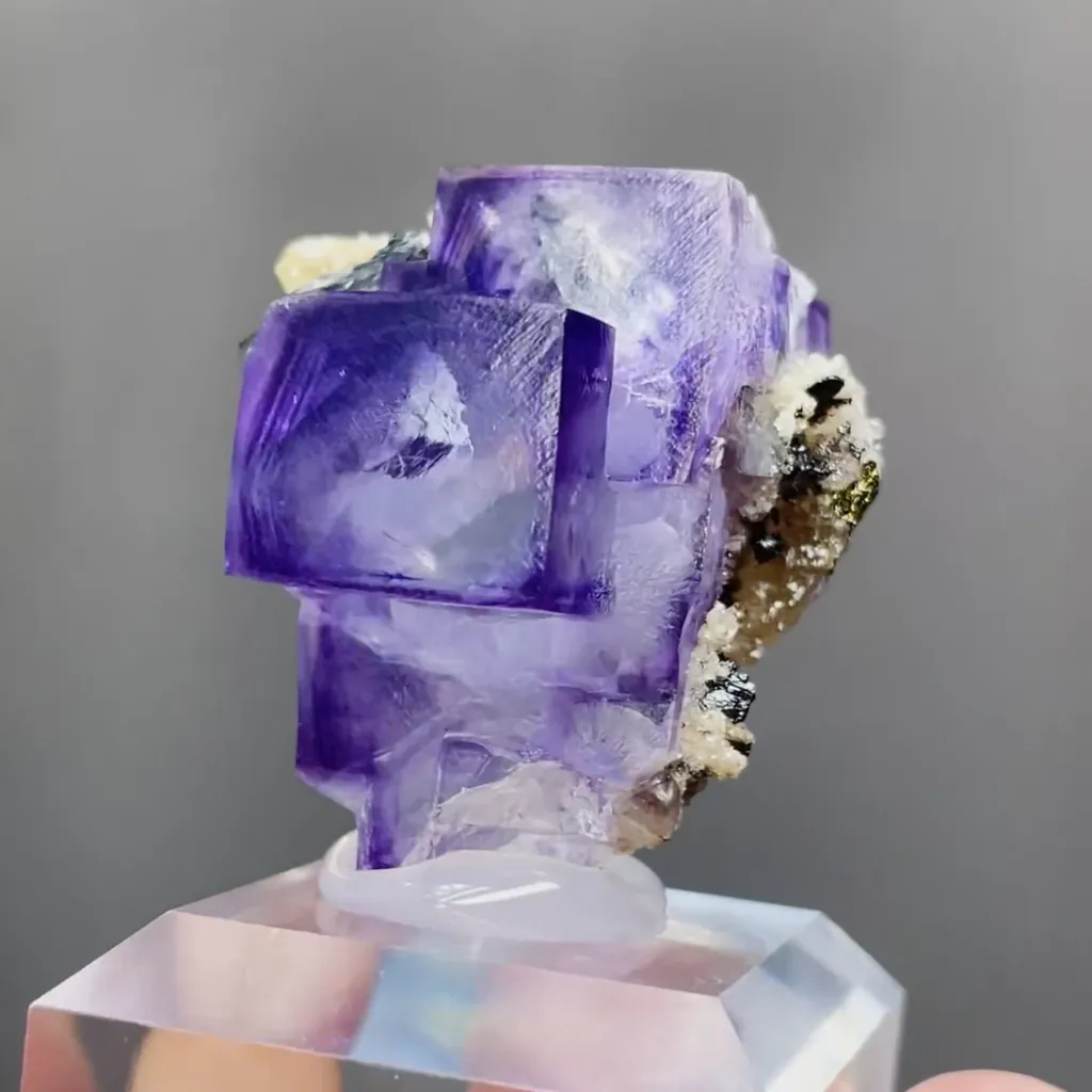 Natural Purple Cubic Fluorite comes from Yaogangxian,Hunan 30*25*25MM - image 2