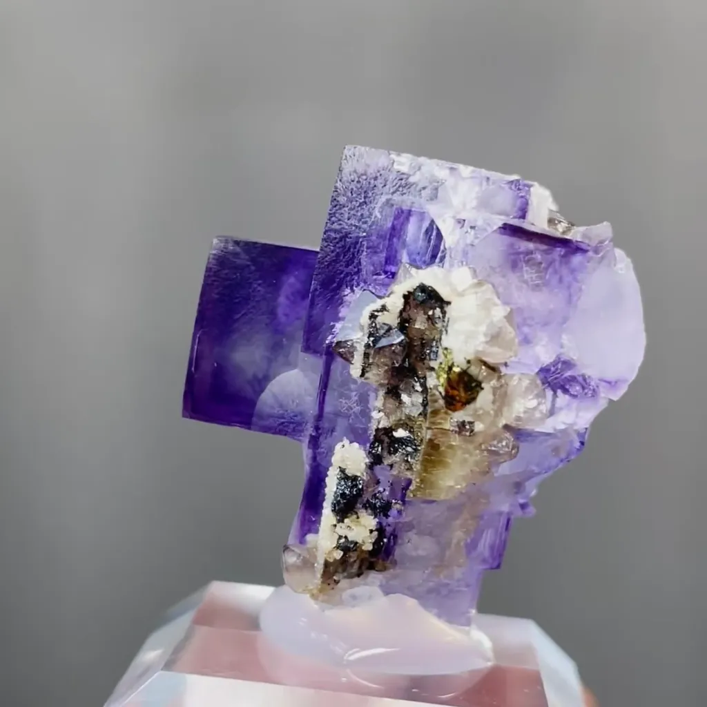 Natural Purple Cubic Fluorite comes from Yaogangxian,Hunan 30*25*25MM - image 3