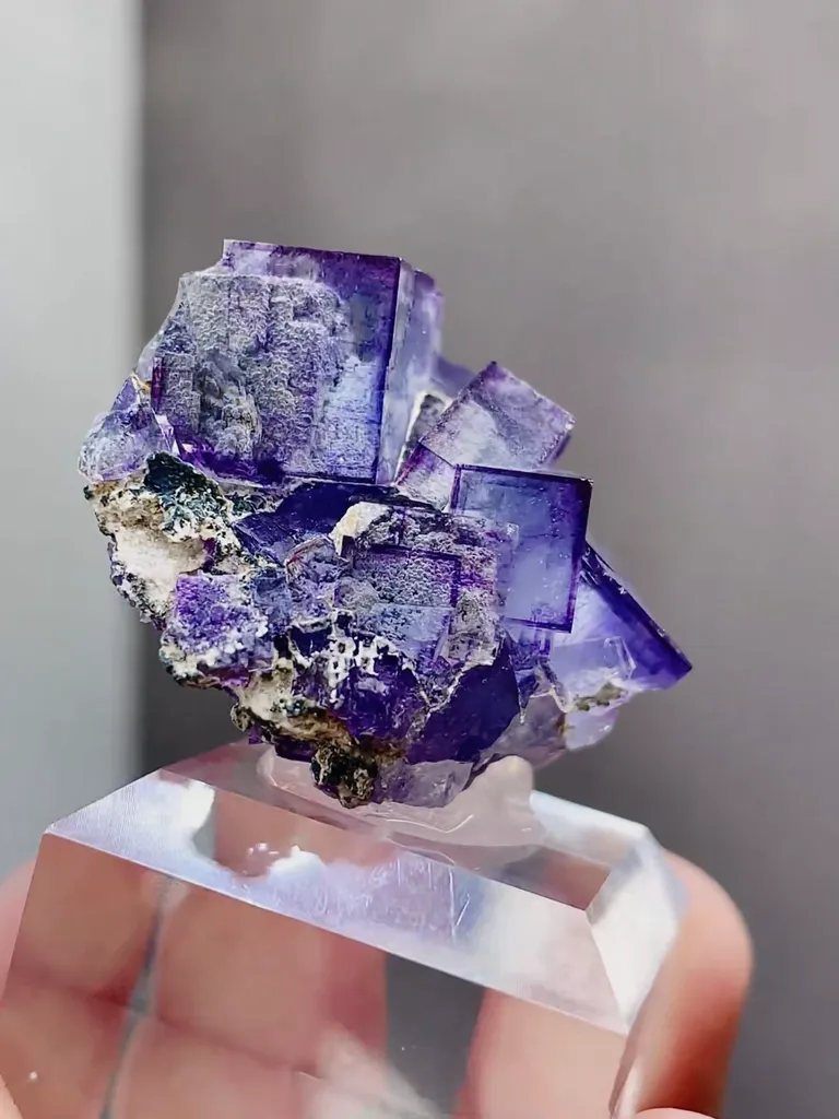 Natural Purple Cubic Fluorite comes from Yaogangxian,Hunan 35*30*25MM image