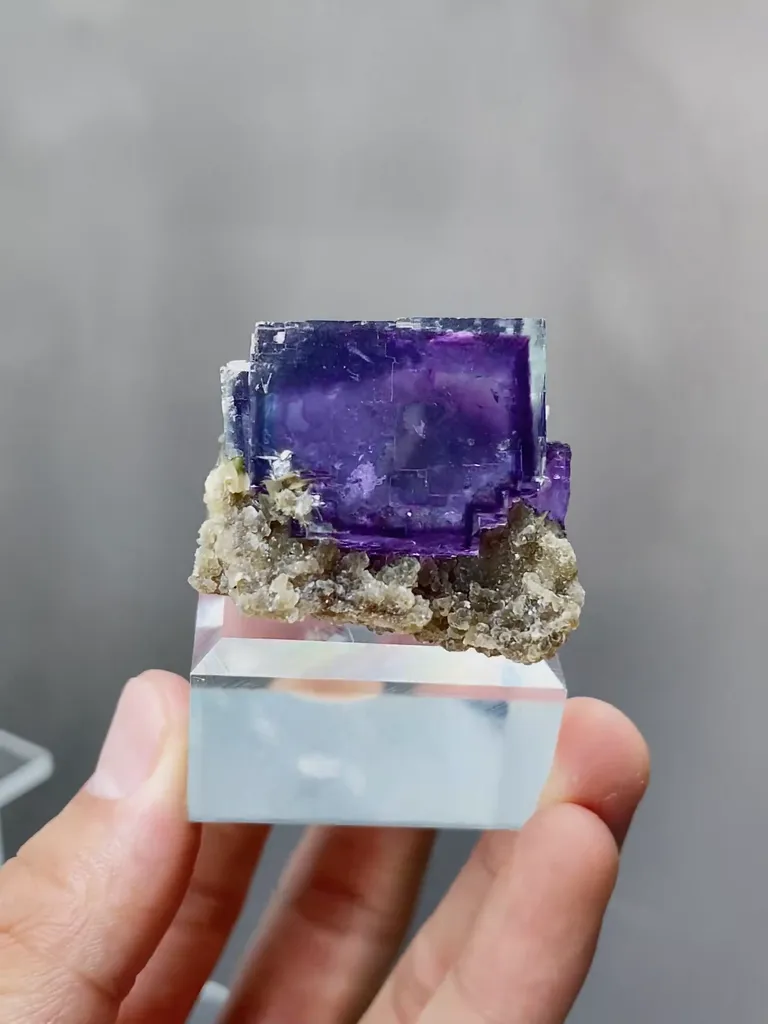 Natural Purple Cubic Fluorite comes from Yaogangxian,Hunan 35*45*30MM - image 5