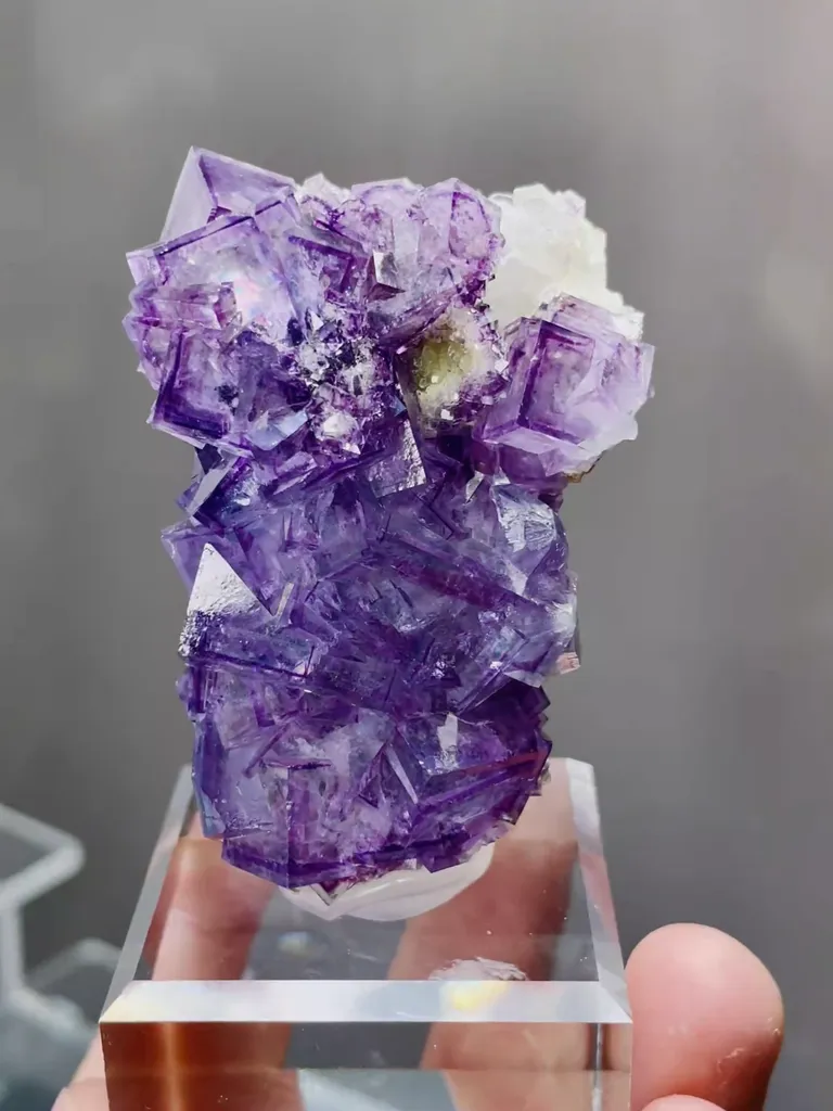 Natural Purple Cubic Fluorite comes from Yaogangxian,Hunan 40*30*50MM - image 5