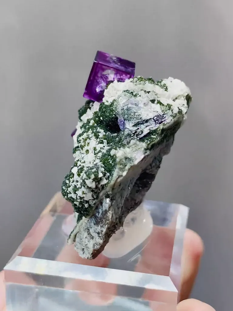 Natural Purple Cubic Fluorite comes from Yaogangxian,Hunan 50*25*40MM - image 4