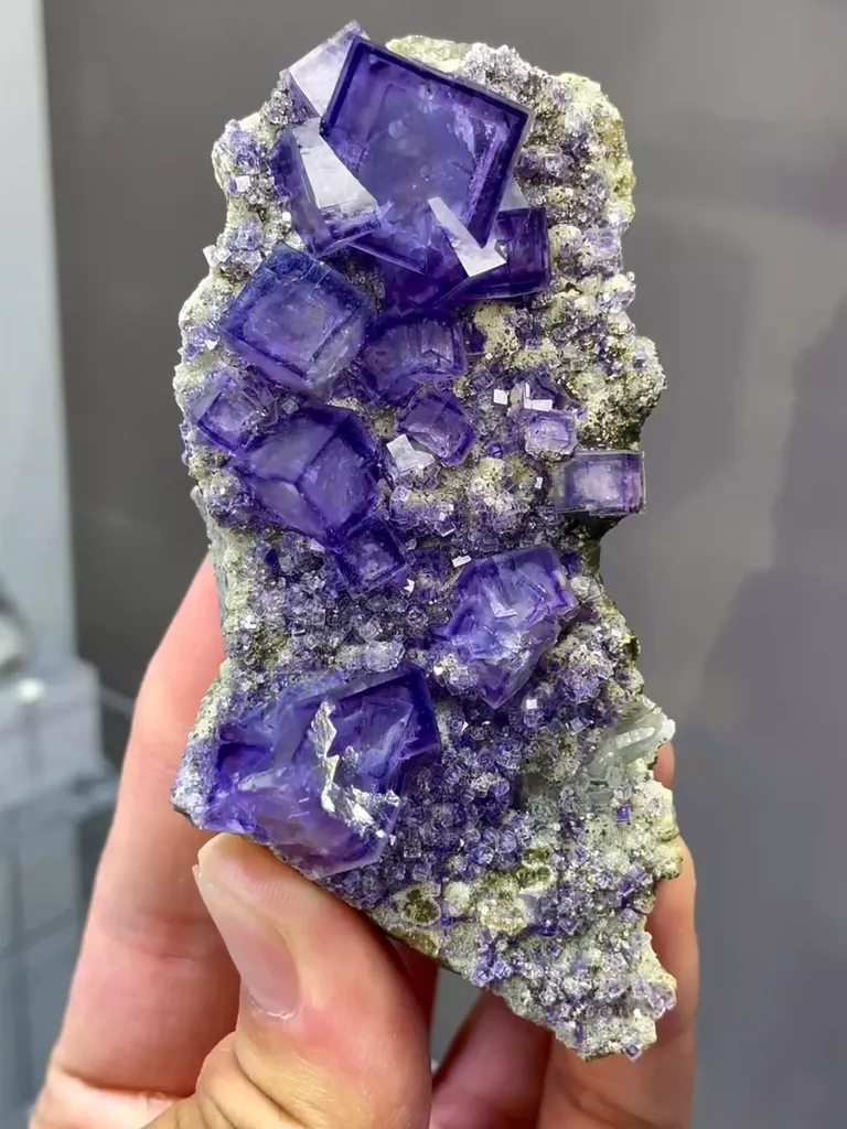 Natural Purple Cubic Fluorite comes from Yaogangxian,Hunan 95*45*30MM image