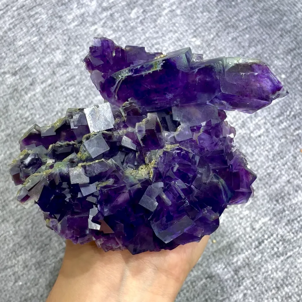 Natural Purple Cubic Fluorite comes from Yindu,Inner Mongolia 125*100*55MM image