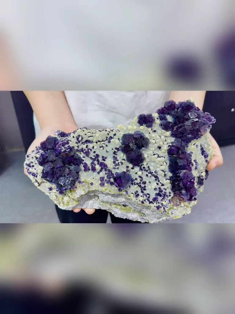 Natural Purple Cubic Fluorite comes from Yindu,Inner Mongolia 290*180*850MM image