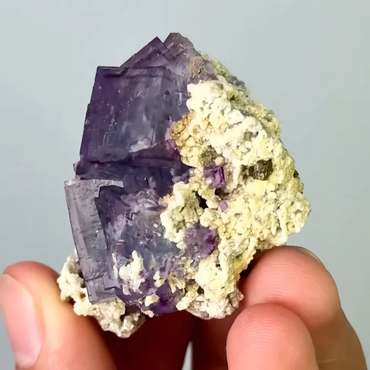 Natural Purple Cubic Fluorite & Mica,Mineral Specimen :Yaogangxian,Hunan (35*40*30mm) - image 2