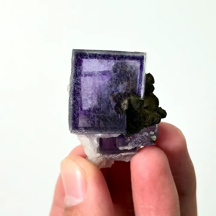 Natural Purple Cubic Fluorite, Mineral Specimen: Yaogangxian,Hunan (25*25*35MM) image