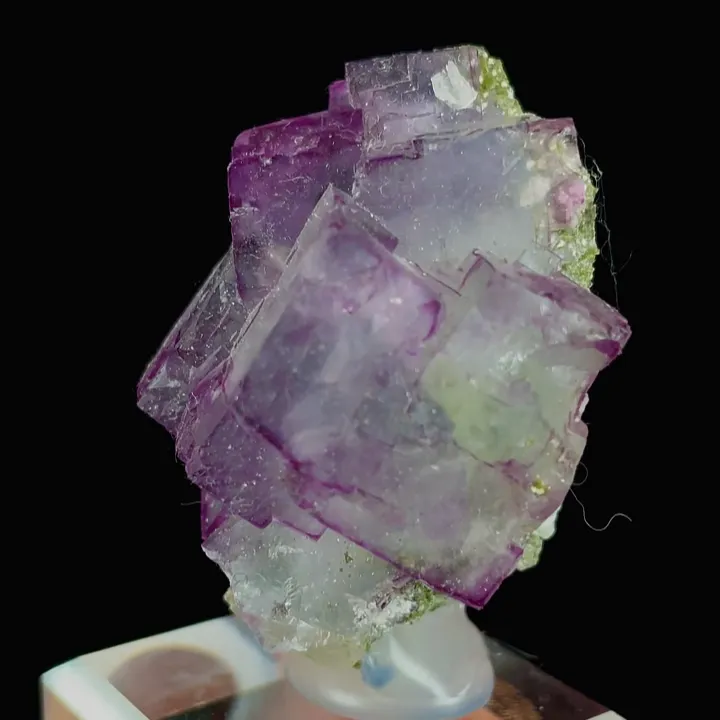 Natural Purple Cubic Fluorite, Mineral Specimen: Yaogangxian,Hunan (30*30*25MM) image