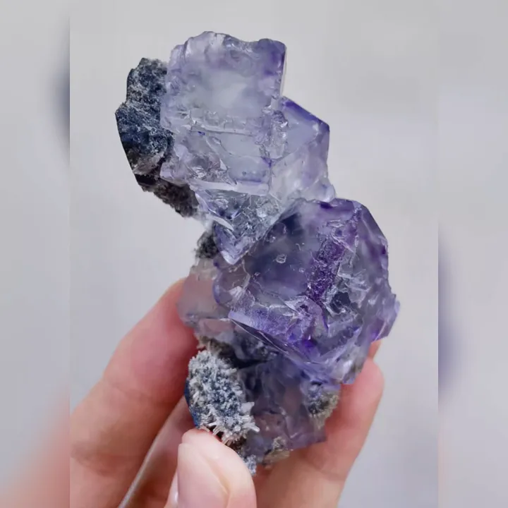 Natural Purple Cubic Fluorite & Mineral Specimen: Yaogangxian,Hunan (40*80*25mm) image
