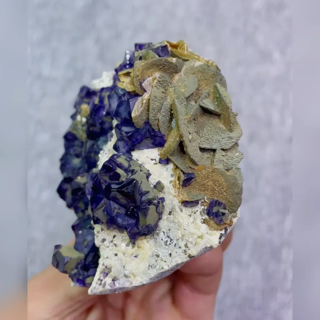 Natural Purple Cubic Fluorite Mineral Specimen,High Quality Specimen,YINDU,INNER MONGOLIA,CHINA(75*85*35mm) - image 4