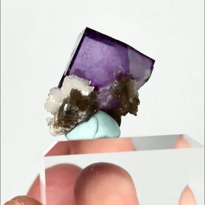 Natural Purple Cubic Fluorite, Mineral Specimen:Yaogangxian,Hunan (20*20*15MM) - image 4