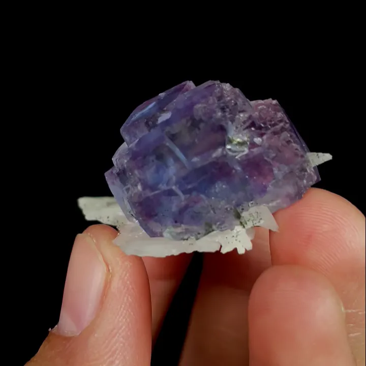 Natural Purple Cubic Fluorite, Mineral Specimen:Yaogangxian,Hunan (30*50*20MM) - image 3