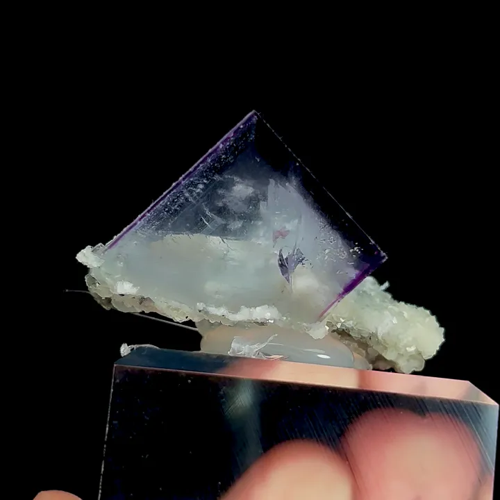 Natural Purple Cubic Fluorite, Mineral Specimen:Yaogangxian,Hunan (35*25*40MM) - image 4