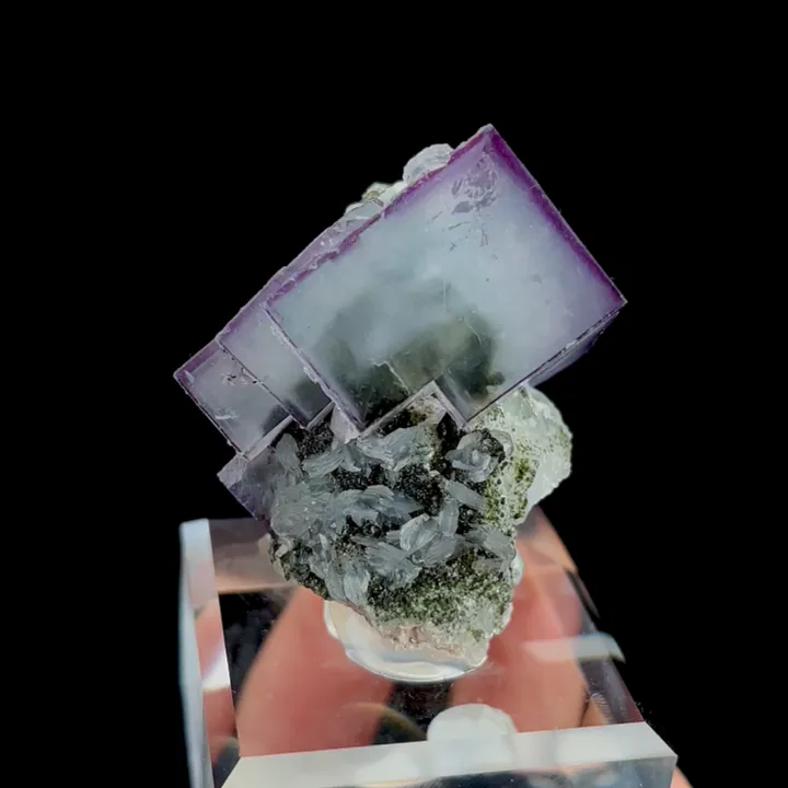 Natural Purple Cubic Fluorite, Mineral Specimen:Yaogangxian,Hunan (40*25*45MM) image