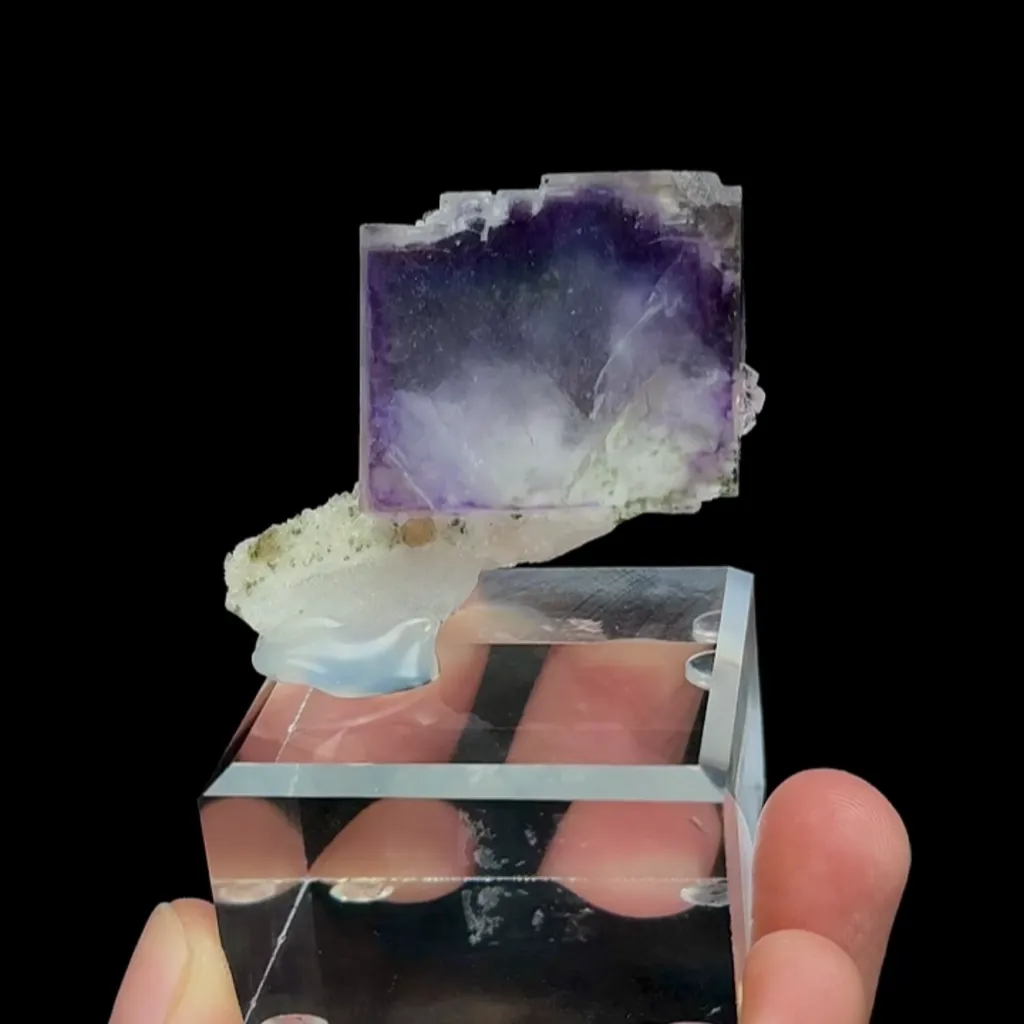 Natural Purple Cubic Fluorite, Mineral Specimen:Yaogangxian,Hunan (45*30*15MM) - image 6