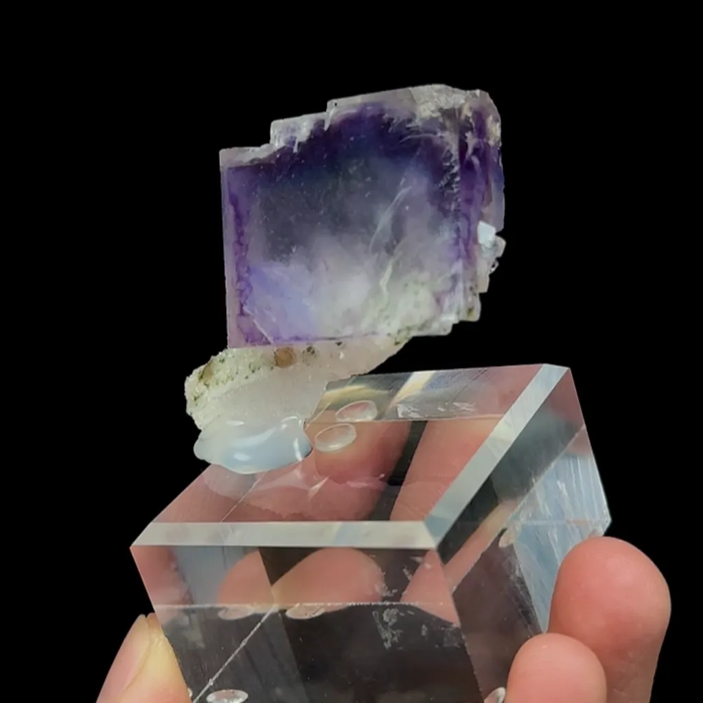 Natural Purple Cubic Fluorite, Mineral Specimen:Yaogangxian,Hunan (45*30*15MM) image