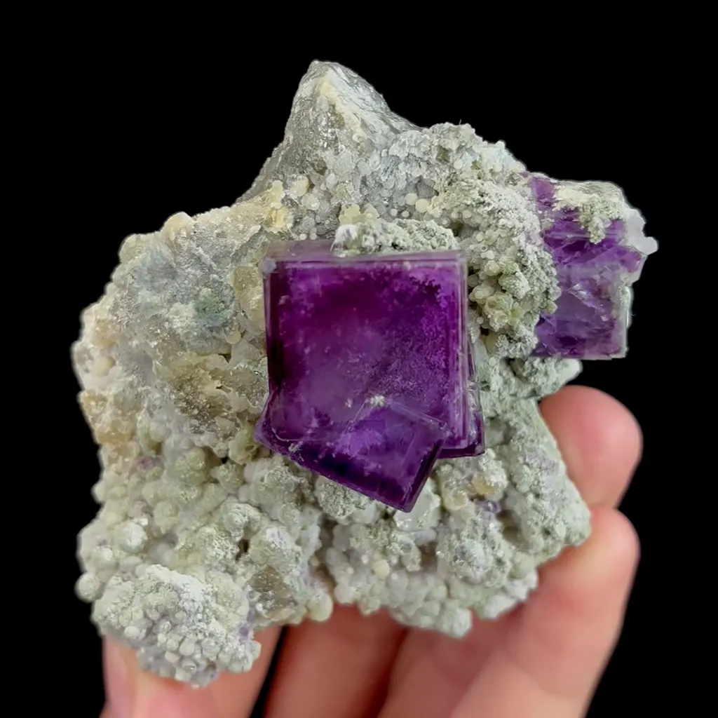 Natural Purple Cubic Fluorite, Mineral Specimen:Yaogangxian,Hunan (65*75*30MM) image