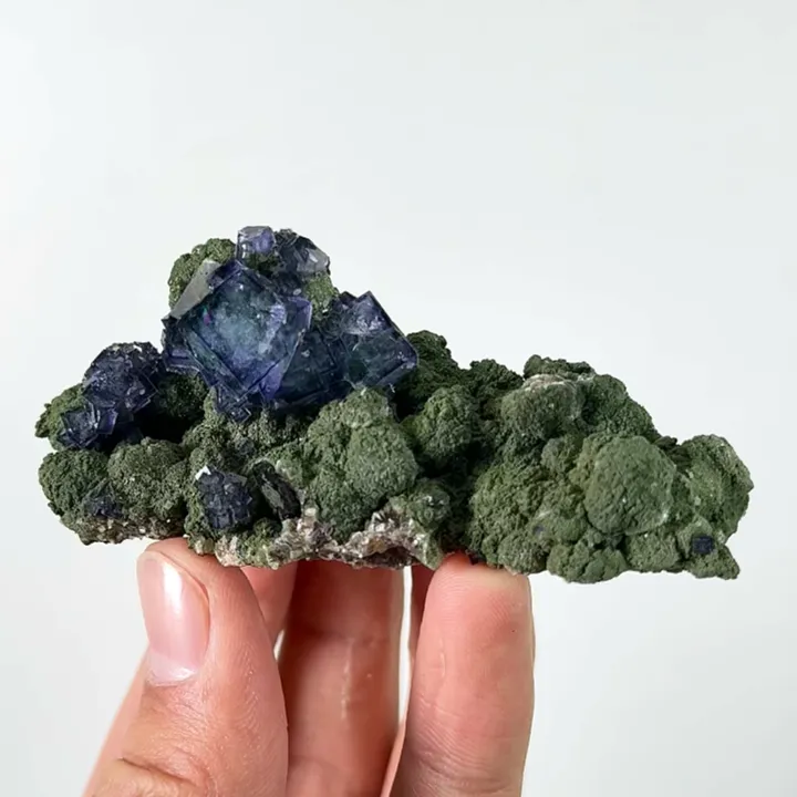 Natural Purple Cubic Fluorite, Mineral Specimen:Yaogangxian,Hunan (75*30*35MM) image