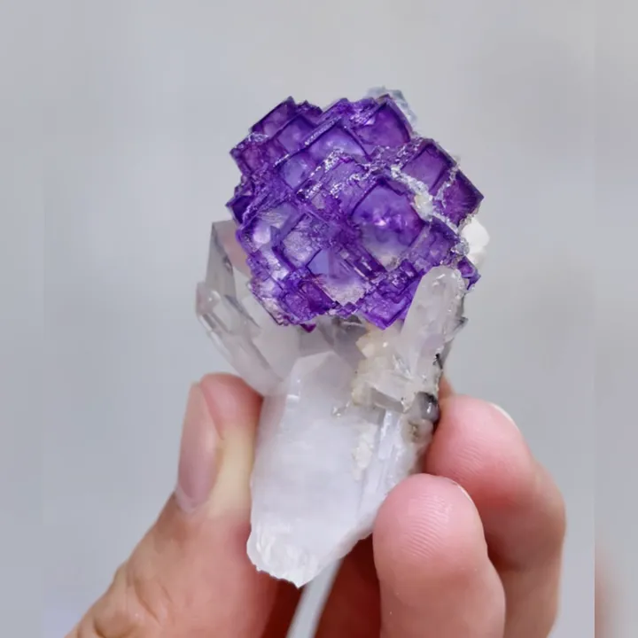 Natural Purple Cubic Fluorite & Quartz, Mineral Specimen: Yaogangxian,Hunan (30*50*30mm) image