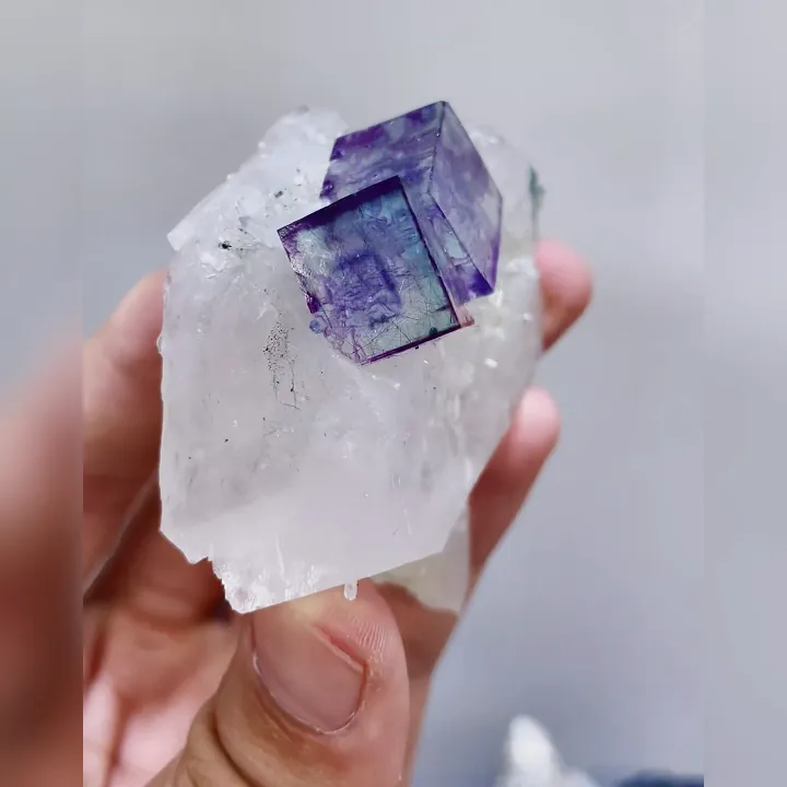 Natural Purple Cubic Fluorite & Quartz, Mineral Specimen: Yaogangxian,Hunan (60*65*25mm) - image 3