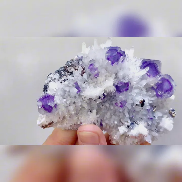 Natural Purple Cubic Fluorite, Rhodochrosite and Quartz, Mineral Specimen: Guangxi,China (110*70*30mm) - image 2