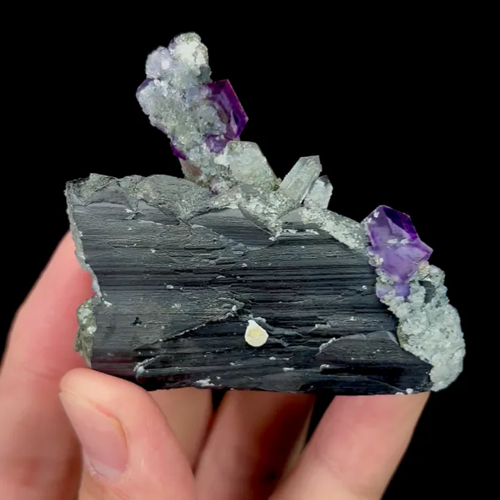 Natural Purple Cubic Fluorite with Quartz and Hedenbergite, Mineral Specimen:Yaogangxian,Hunan (55*45*15MM) image
