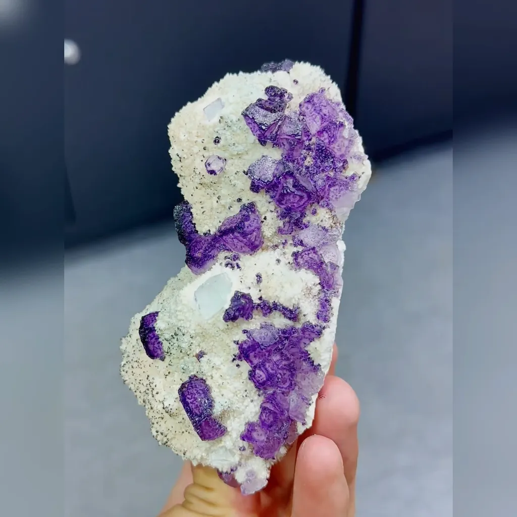 Natural Purple Edge Fluorite comes from Guizhou,China 55*50*115MM - image 2