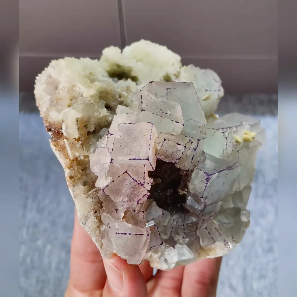 Natural Purple-Edged Fluorite comes from Guizhou,China 90*105*45MM - image 4