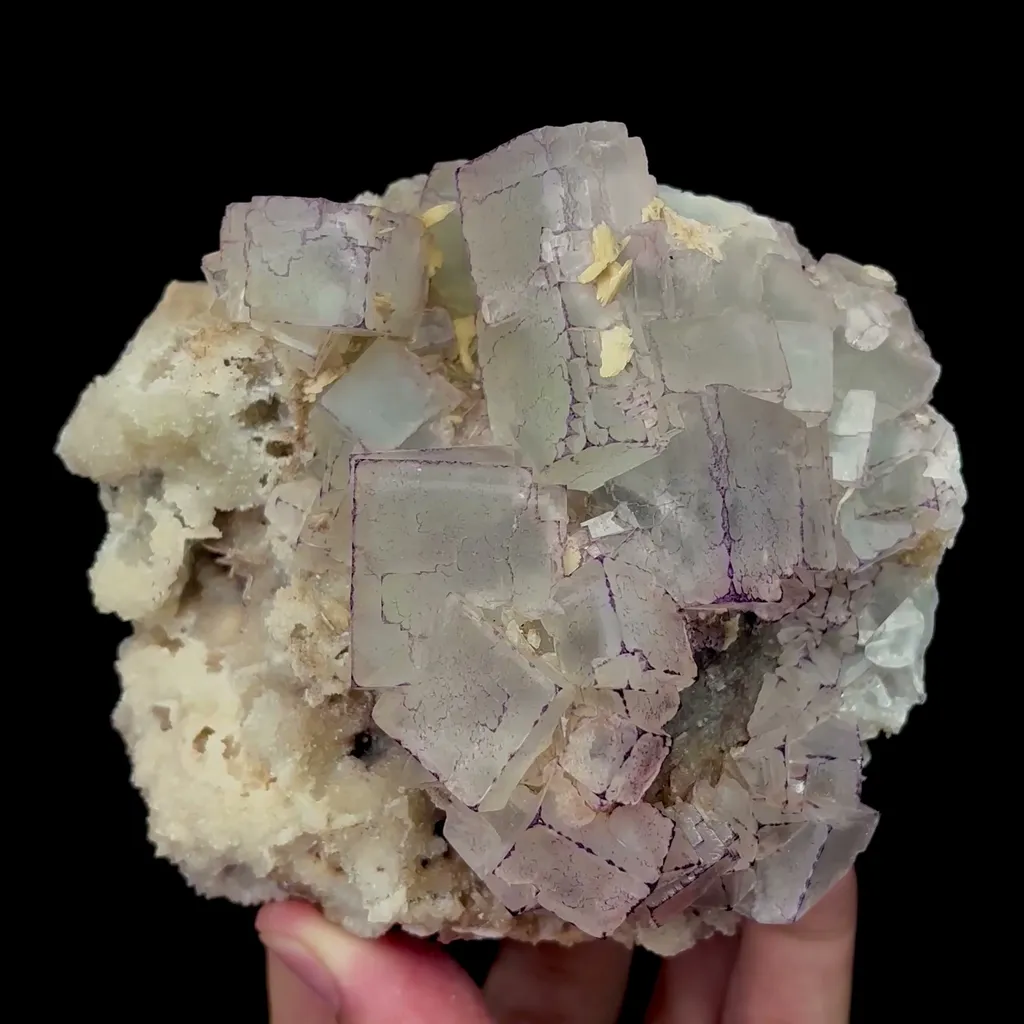 Natural Purple-Edged Fluorite Mineral Specimen,High Quality Specimen,GUIZHOU,CHINA(90*105*45mm) image