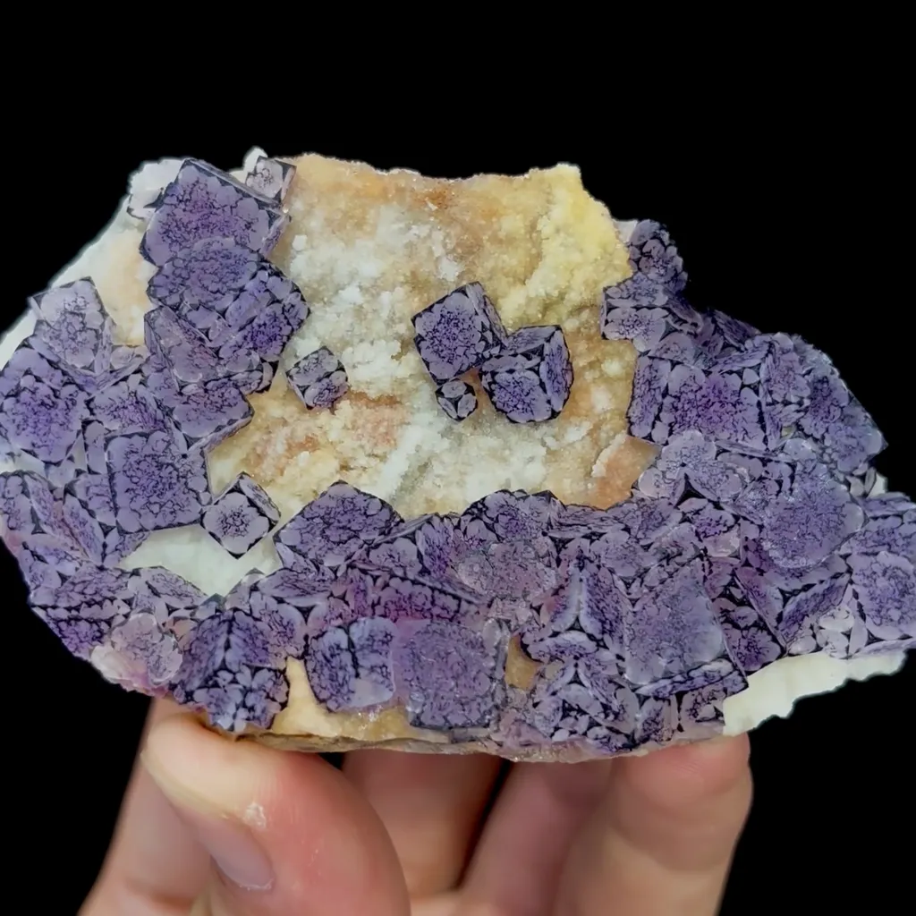 Natural Purple-Edged Fluorite Mineral Specimen,High Quality Specimen,GUIZHOU,CHINA(90*55*20mm) image