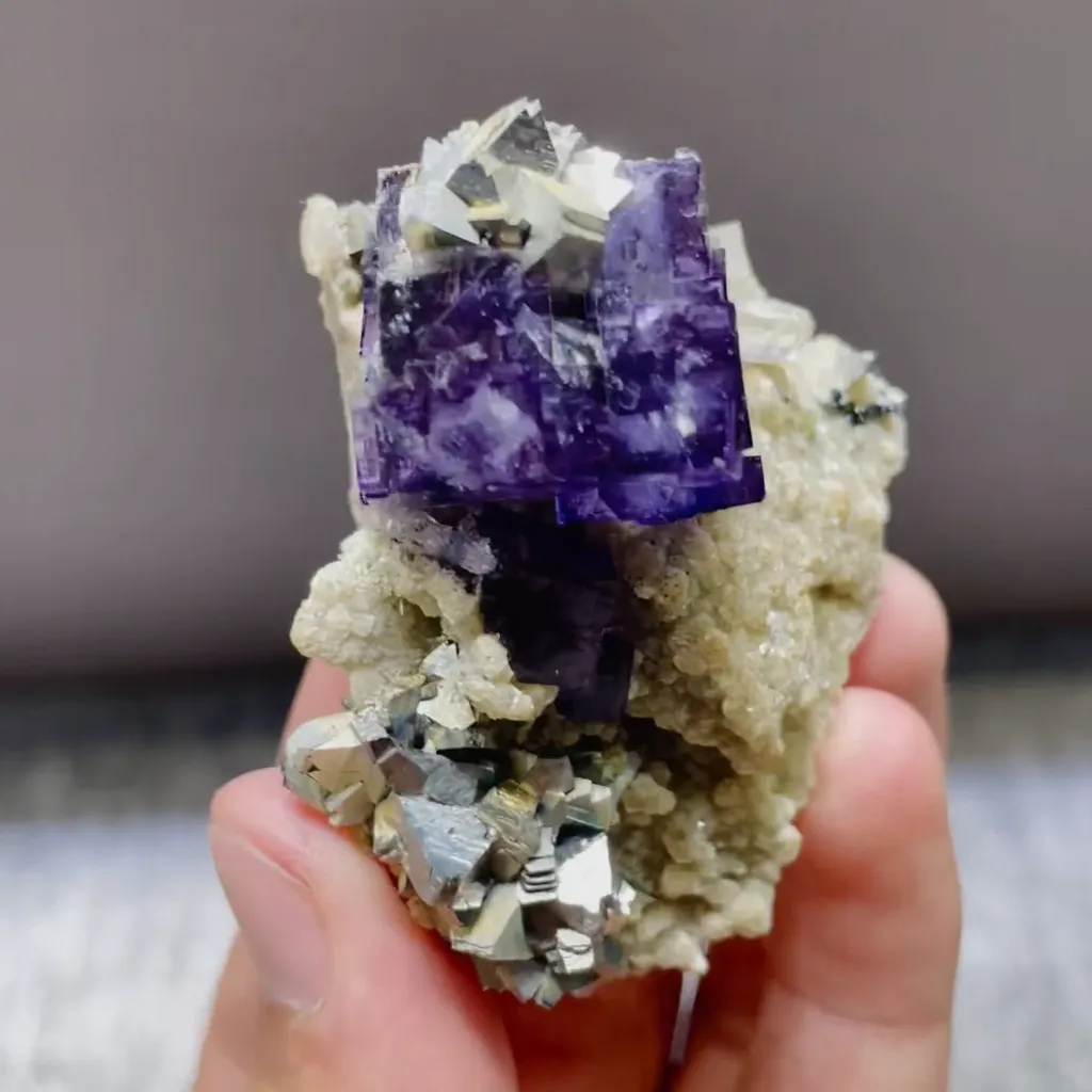 Natural Purple Fluorite and Arsenopyrite Symbiosis with Quartz and Mica comes from Yaogangxian,Hunan 50*45*25MM image