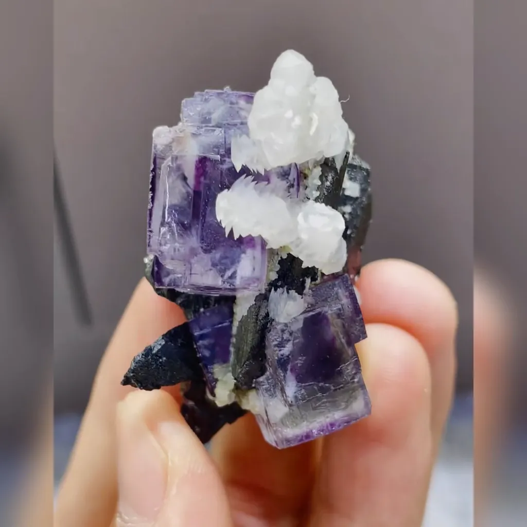 Natural Purple Fluorite and Calcite and Black Wolframite Symbiosis comes from Yaogangxian,Hunan 25*40*25MM - image 4