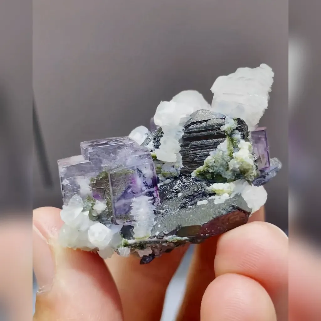 Natural Purple Fluorite and Calcite and Black Wolframite Symbiosis comes from Yaogangxian,Hunan 25*40*25MM - image 3