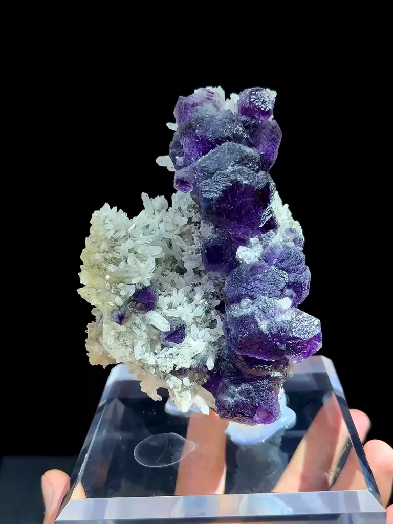 Natural Purple Fluorite and Crystal Clusters Coexist comes from Shangbao,Neimenggu 85*50*120MM image