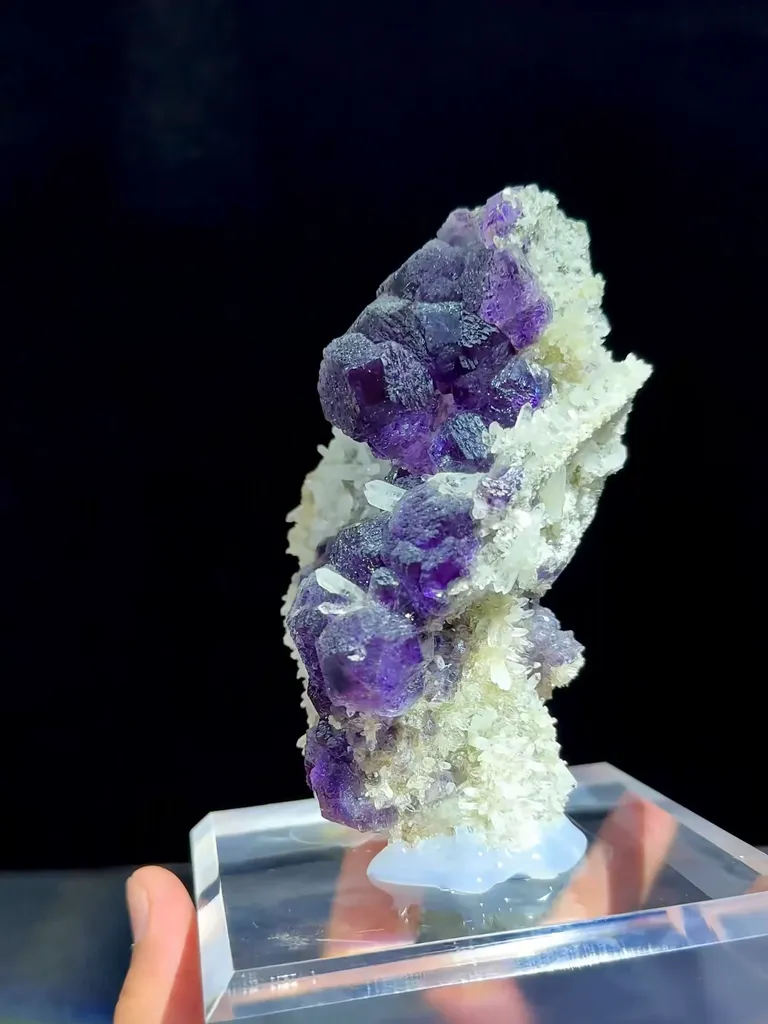 Natural Purple Fluorite and Crystal Clusters Coexist comes from Shangbao,Neimenggu 85*50*120MM - image 3