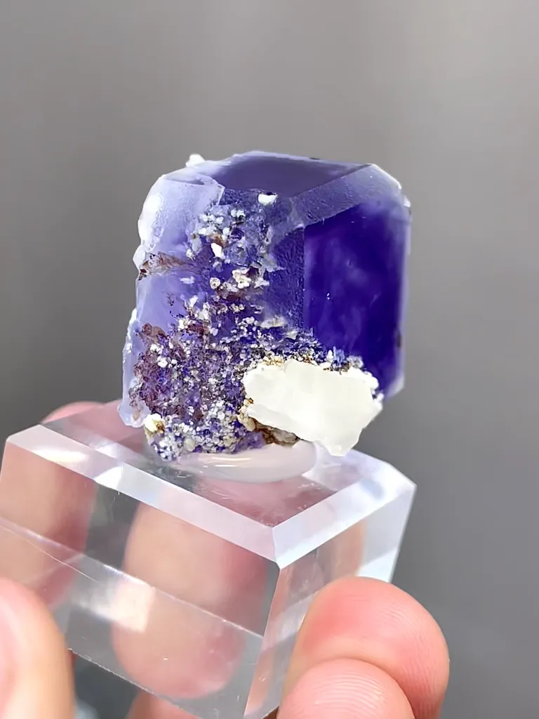 Natural Purple Fluorite and Crystal Coexist comes from Yaogangxian,Hunan 52*15*20MM - image 5