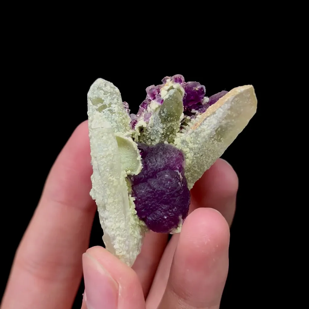 Natural Purple Fluorite and Crystal Mineral Specimen,High Quality Specimen,CHENZHOU,HUNAN,CHINA(40*30*46mm) - image 2