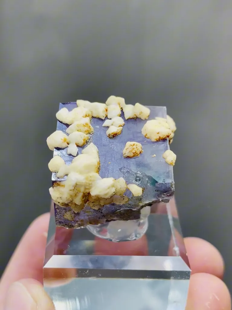 Natural Purple Fluorite and Dolomite coexist comes from Yaogangxian,Hunan 20*20*20MM - image 5