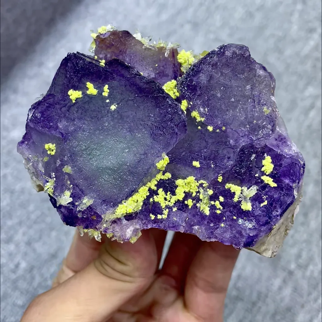 Natural Purple Fluorite and Epidote Symbiosis comes from Guizhou,China 90*65*45MM - image 2