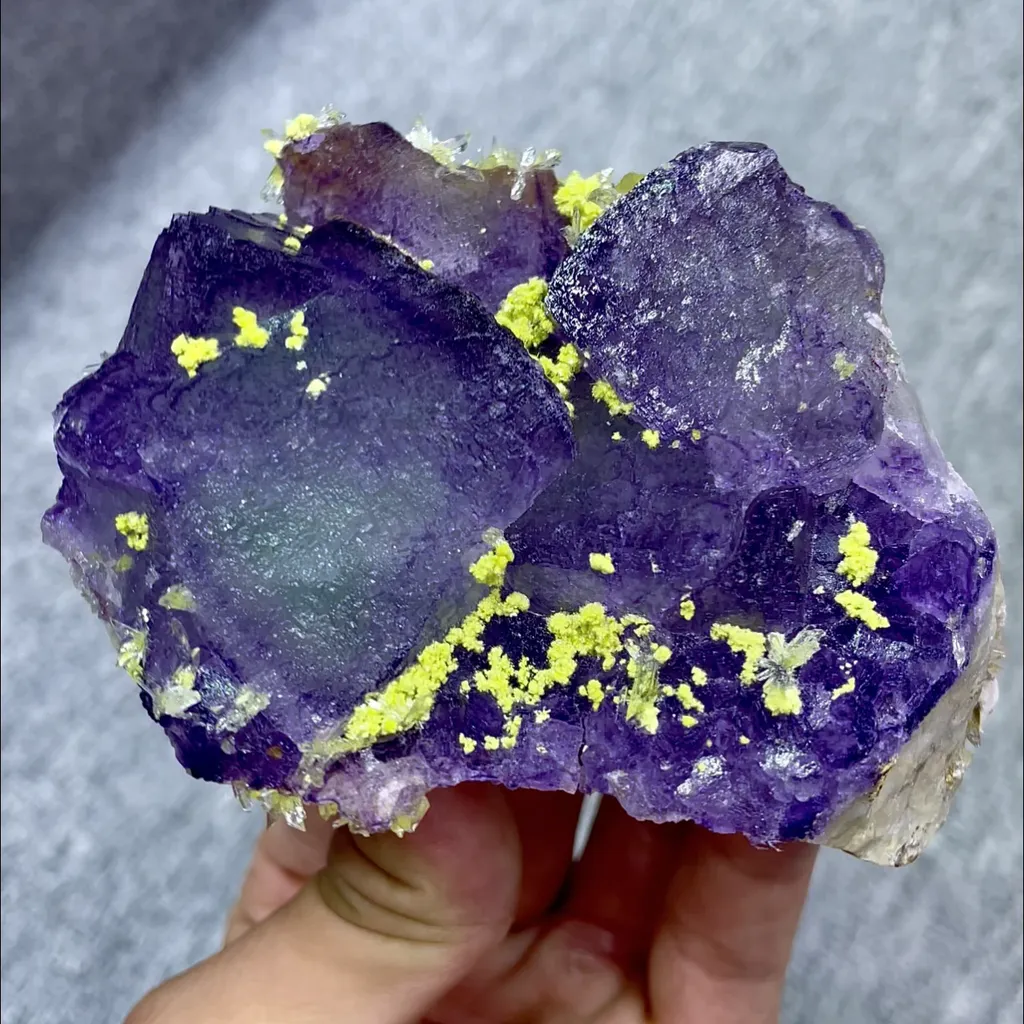 Natural Purple Fluorite and Epidote Symbiosis comes from Guizhou,China 90*65*45MM image