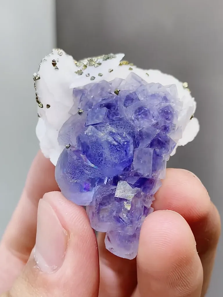 Natural Purple Fluorite and Flaky Calcite coexist comes from Yaogangxian,Hunan 35*50*20MM - image 2