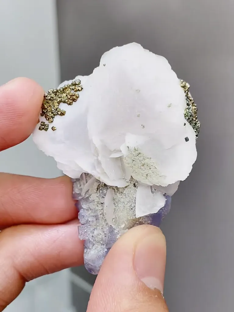 Natural Purple Fluorite and Flaky Calcite coexist comes from Yaogangxian,Hunan 35*50*20MM - image 4