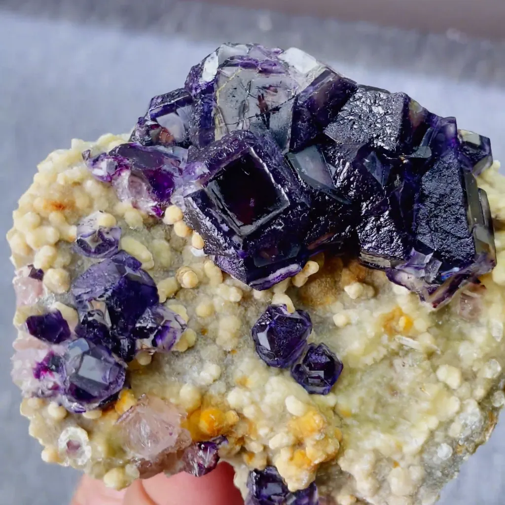 Natural Purple Fluorite and Mica Symbiosis comes from Yindu,Inner Mongolia 85*75*25MM - image 5